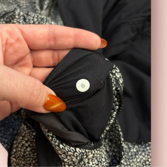 Lululemon Spring Forward Jacket Plush Petal Black size 6 zip‎ up hoodie - Picture 11 of 11